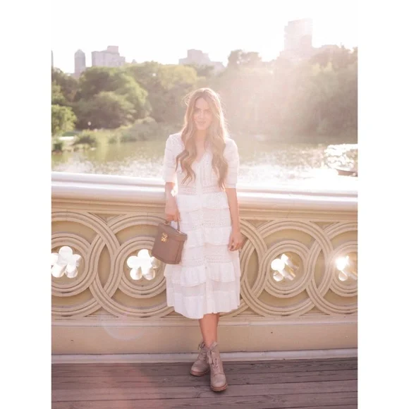 Frye Sabrina 6G GLAM Metallic Glittery Tan Combat Block Heel Lace Up Ankle Boot - Picture 4 of 16